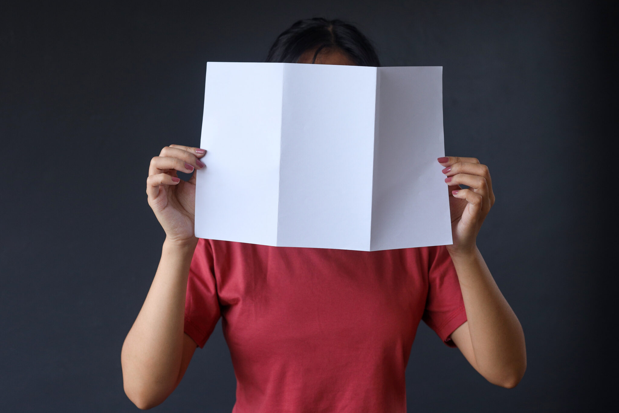 Brochure d’entreprise haut de gamme avec plusieurs pages pour valoriser une marque