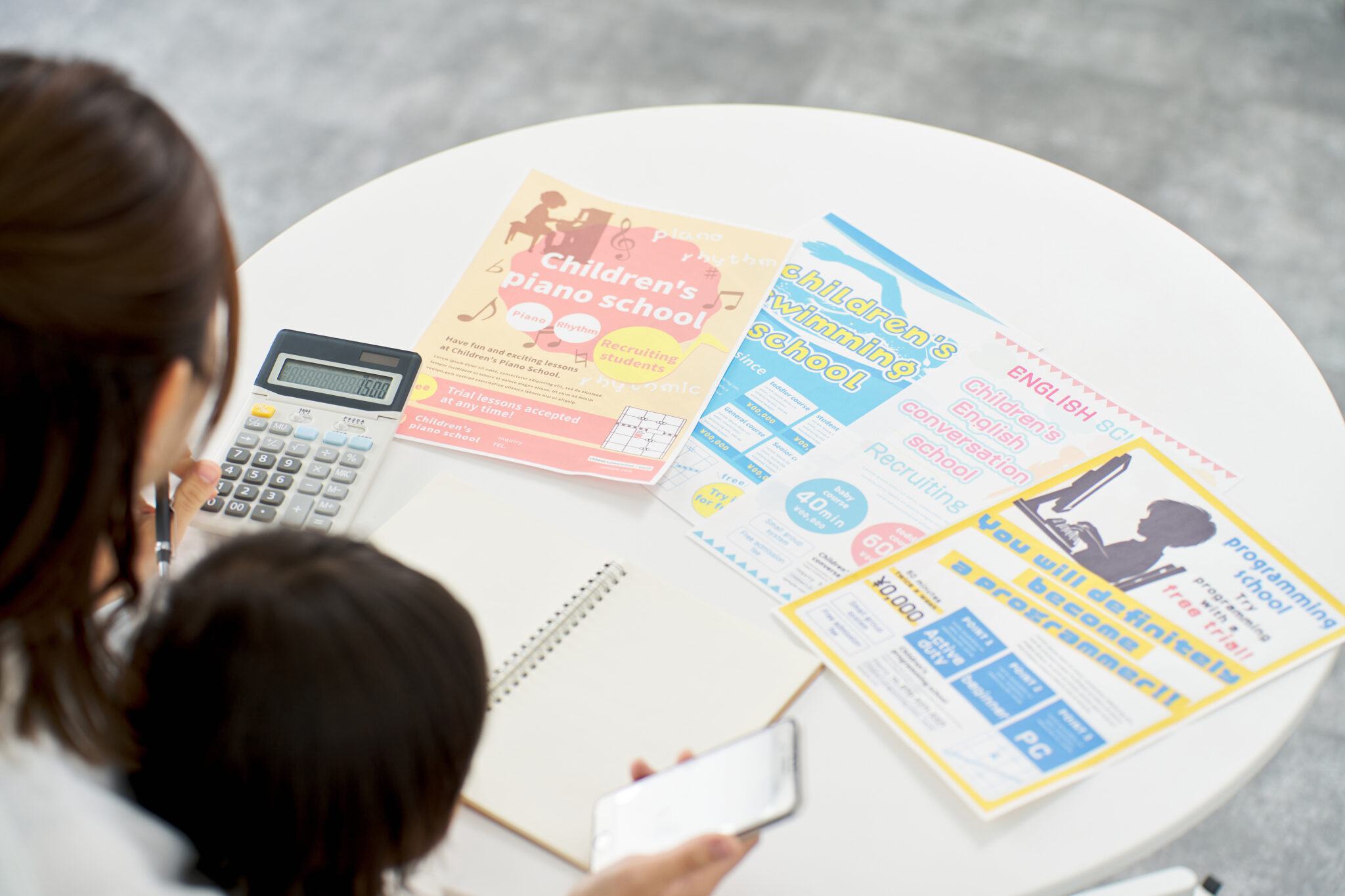 Exemple-de-flyer-publicitaire-au-format-A5-utilise-pour-une-campagne-promotionnelle